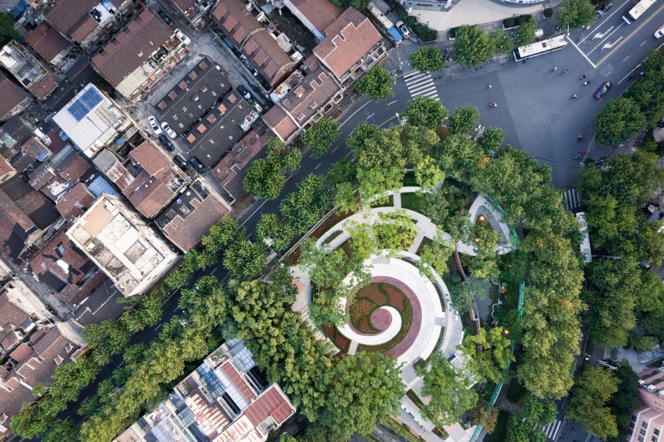 Caojiadu Garden Renovation Shanghai by VIASCAPE design