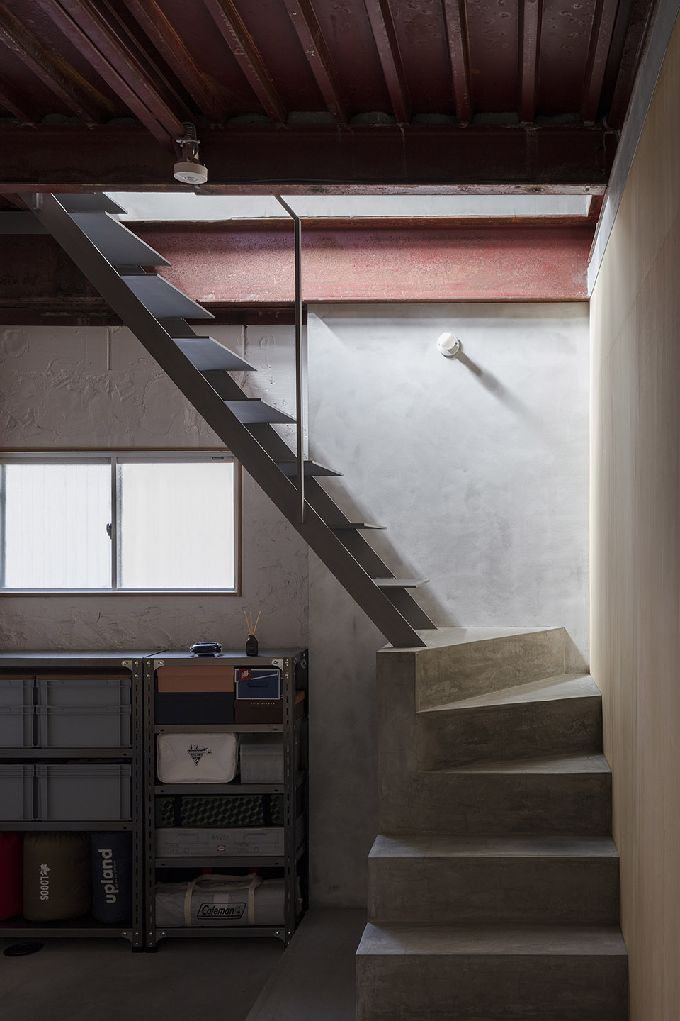 house-in-kohama-by-shimpei-oda-architect-office-and-atelier-loowe-inc