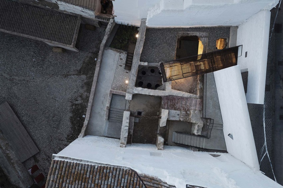 space aljibes viewpoint by waterscales arquitectos