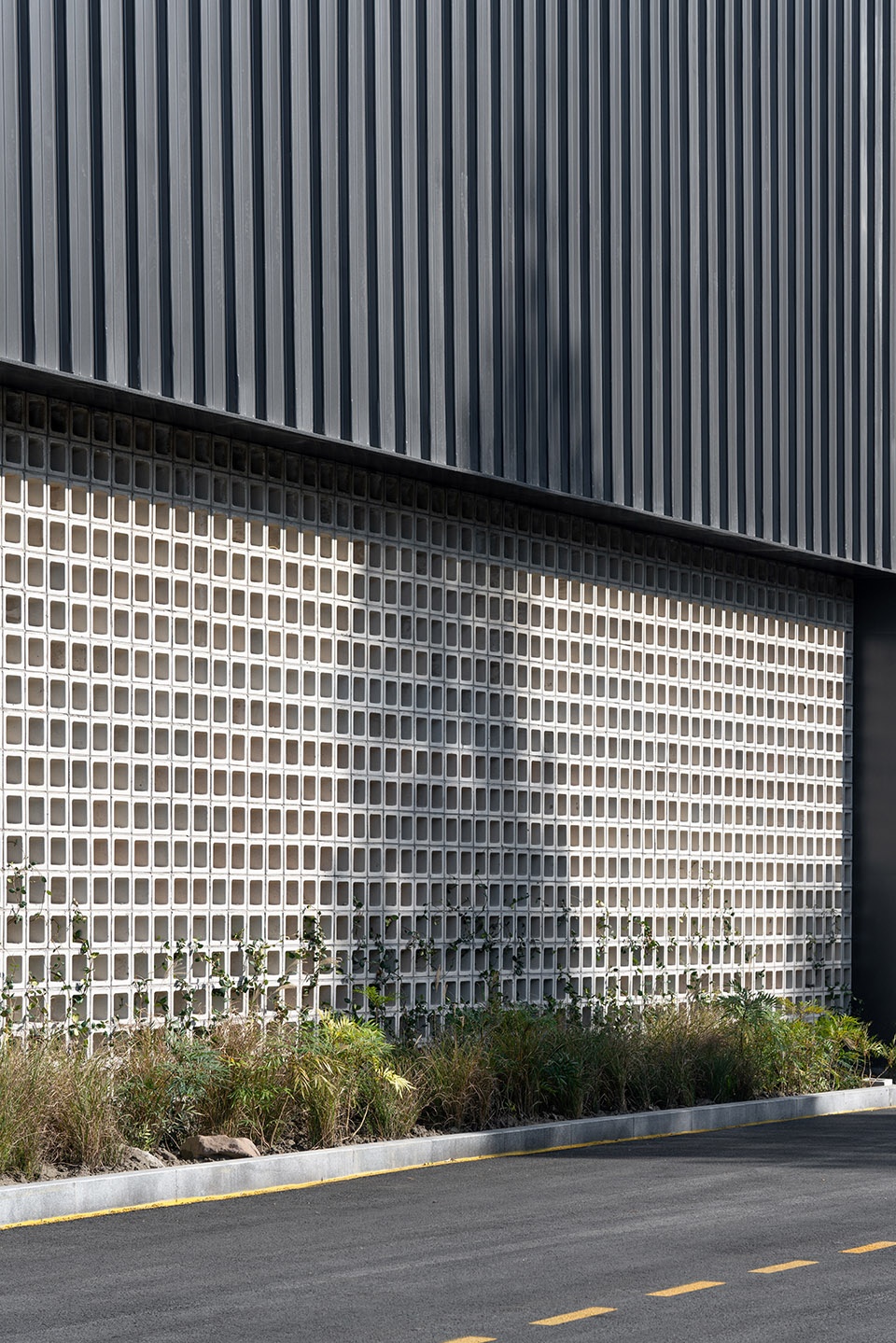 Renovation of the ForD warehouse China by say architects