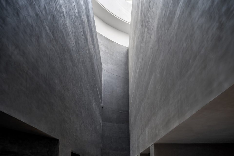 Shuiguo Tangquan Xintiandi Hangzhou by DJX Design