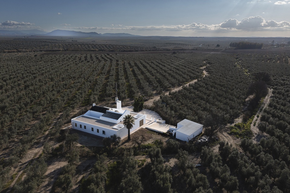 rural residence by daroca arquitectos