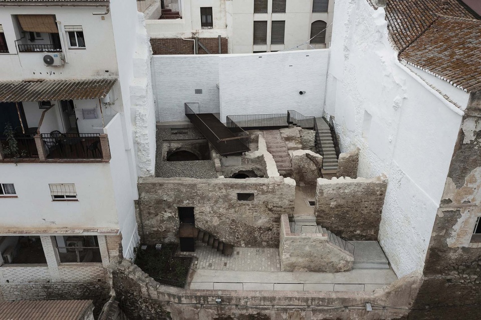 space aljibes viewpoint by waterscales arquitectos