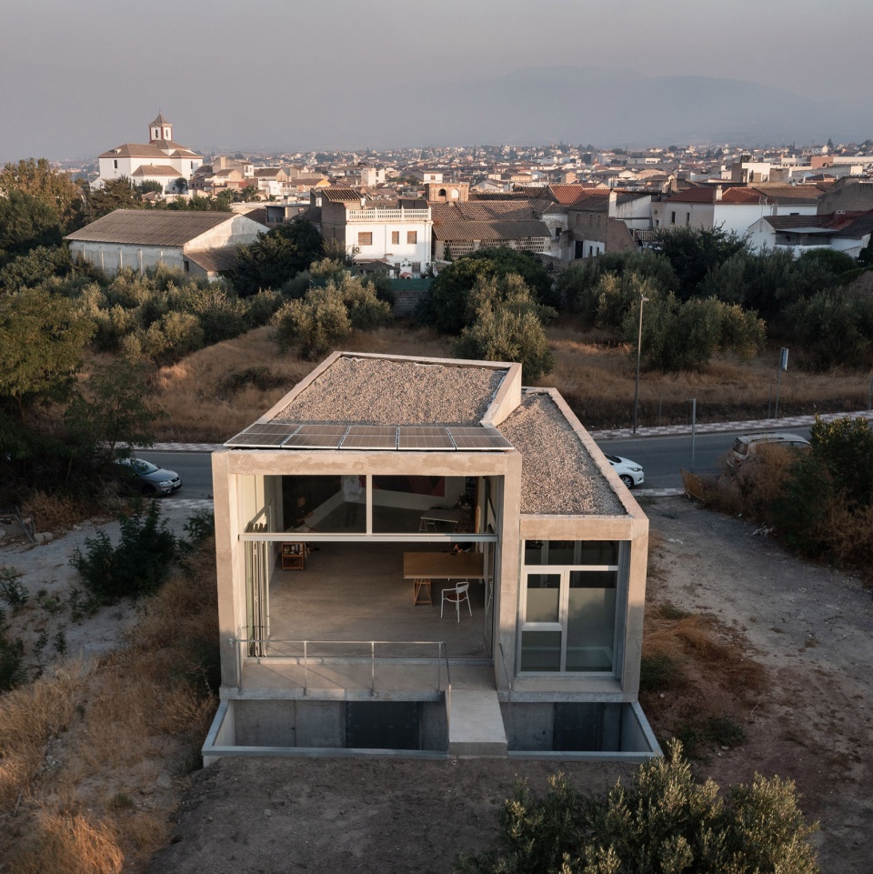 soledad sevilla artist studio by cayuelas arquitectos