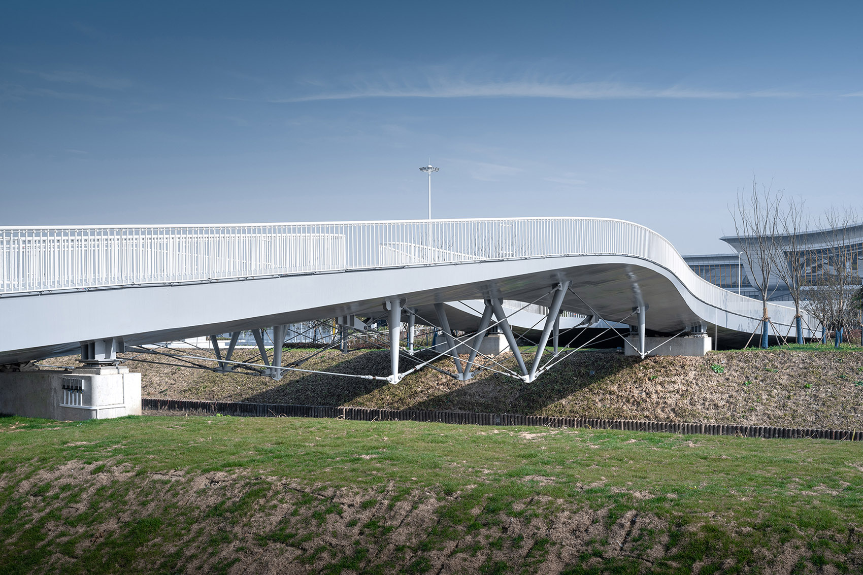 Baoying High Speed Railway Station Pedestrian Bridge(Lotus Leaf Bridge ...