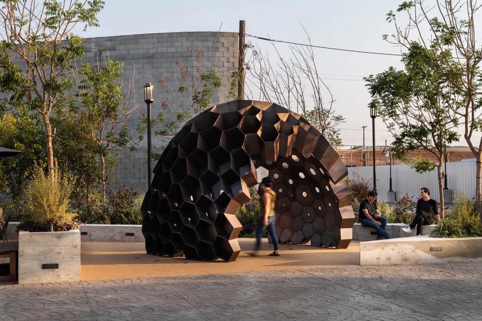 Beehive by OCA