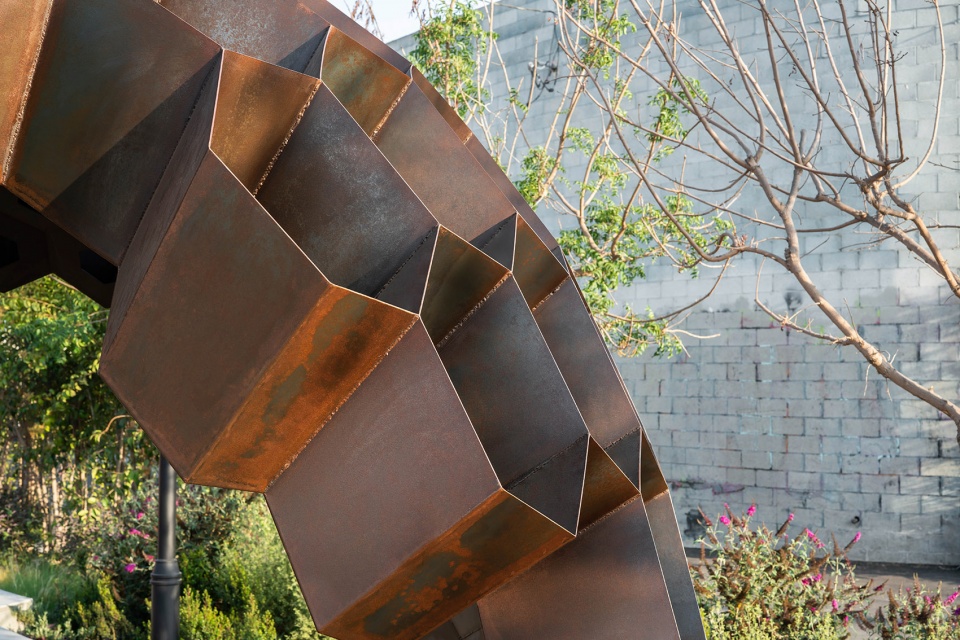Beehive by OCA