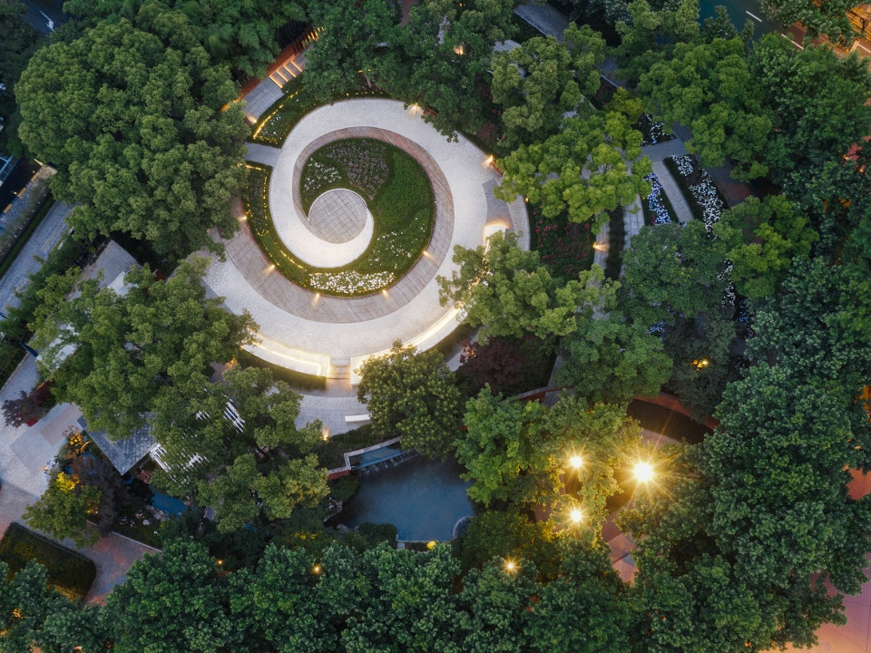 Caojiadu Garden Renovation Shanghai by VIASCAPE design