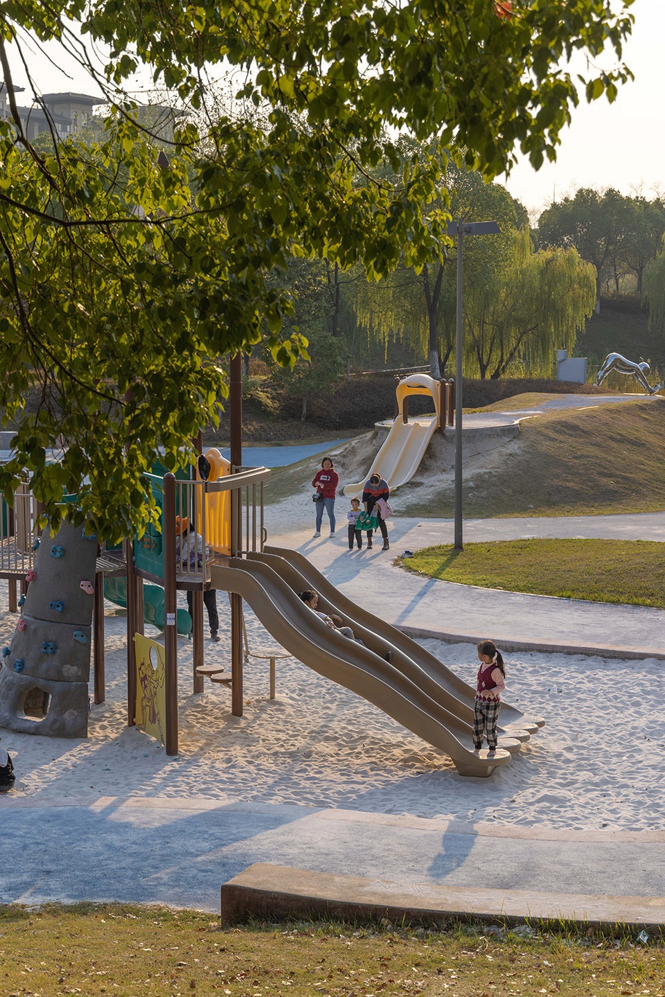 Zhongjiang Park Wuhu by L A Design