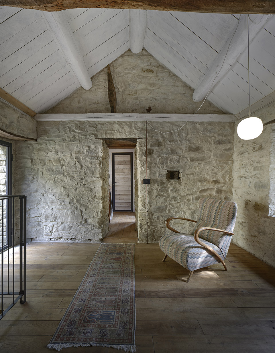 renovation and extension of a ciabot by studio ellisse architetti