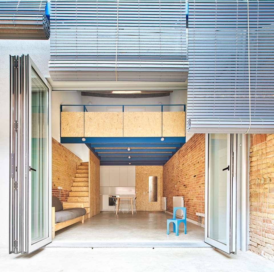 105JON Renovation of a House Between Dividing Walls Vallribera Arquitectes