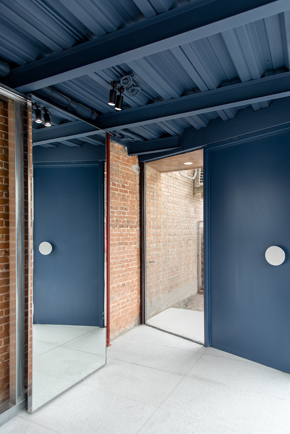 Eternal Hammer Vintage Store Beijing by 15 STUDIO