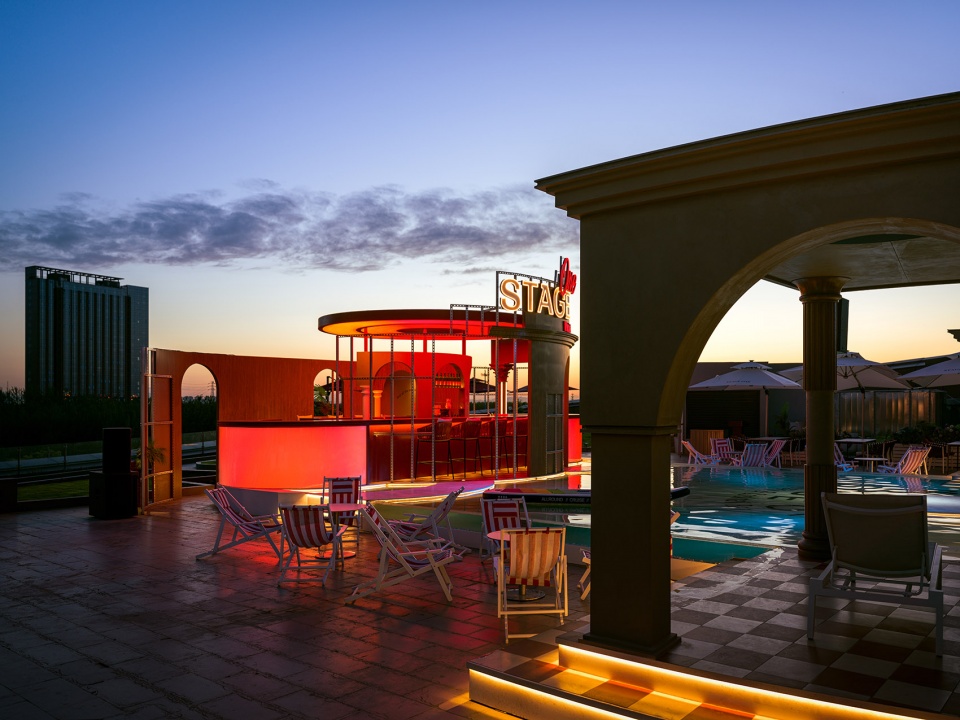 STAGE ONE Terrace Bar