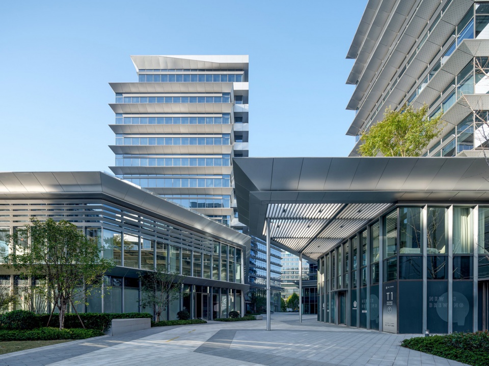 Hangzhou East Railway Station Garden International by GOA