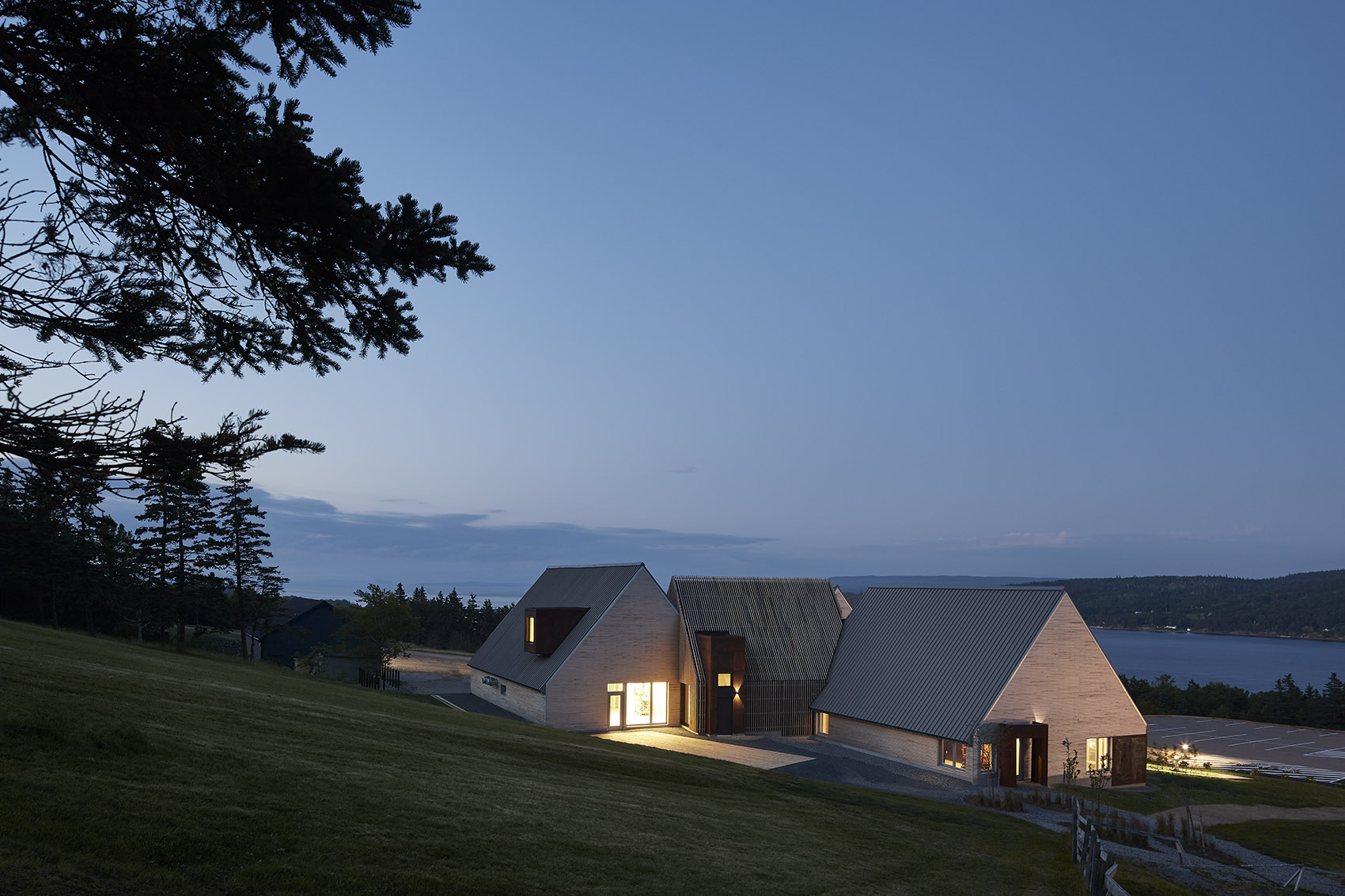 Highland Village Interpretive Centre by Abbott Brown Architects 谷德设计网
