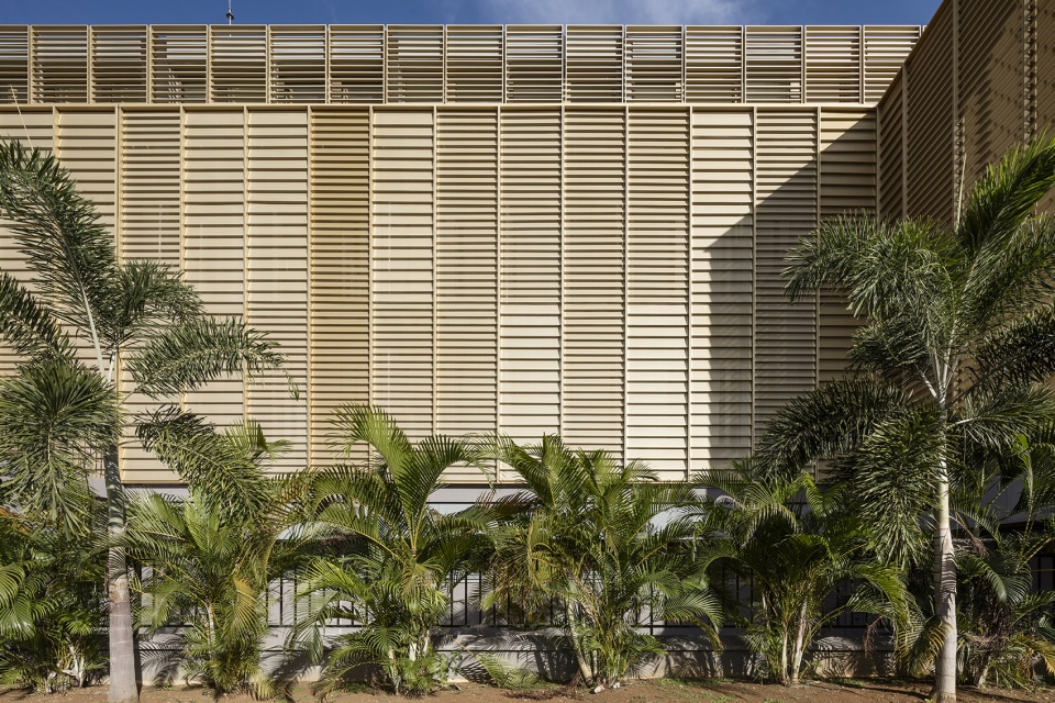 Palais de Justice Pointe a Pitre by Ignacio Prego Architectures