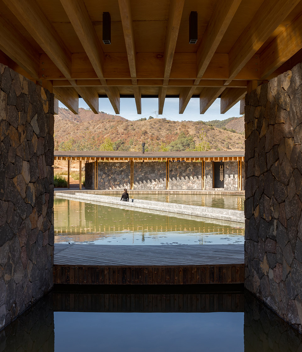 Valle San Nicolás Clubhouse by Sordo Madaleno Arquitectos 谷德设计网