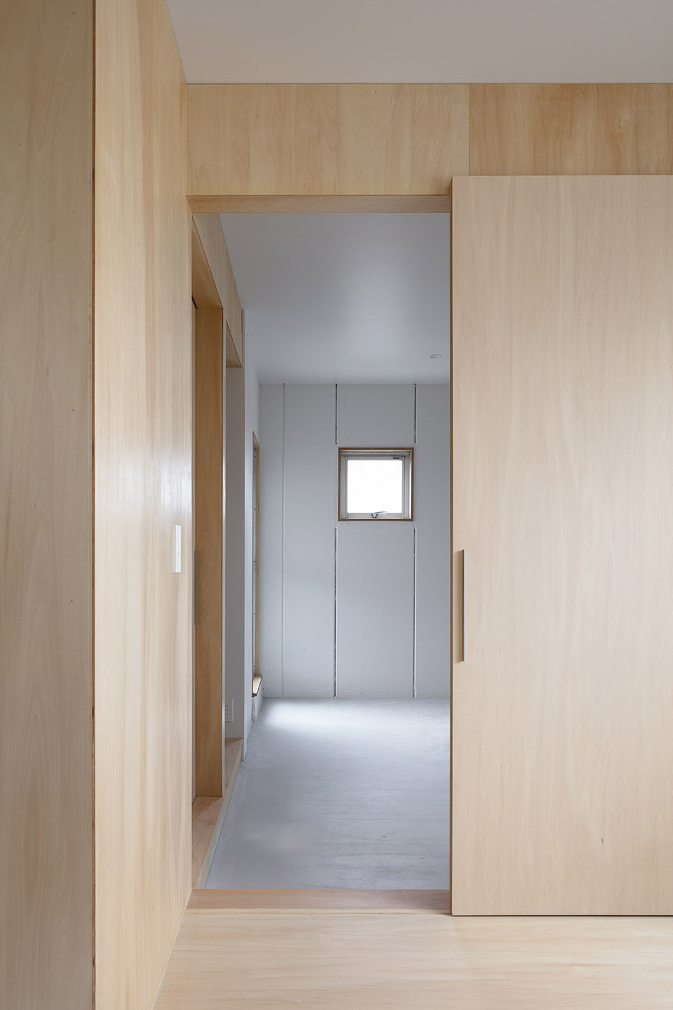 house-in-kohama-by-shimpei-oda-architect-office-and-atelier-loowe-inc