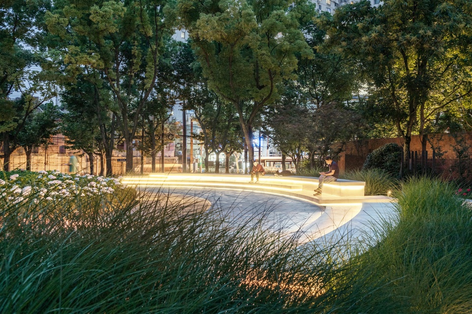 Caojiadu Garden Renovation Shanghai by VIASCAPE design