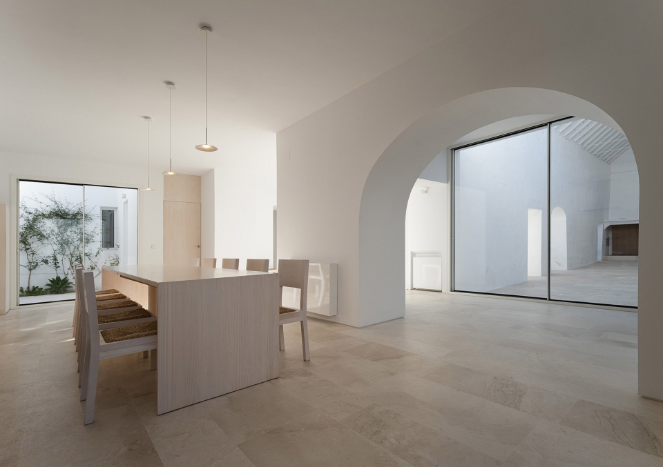rural residence by daroca arquitectos