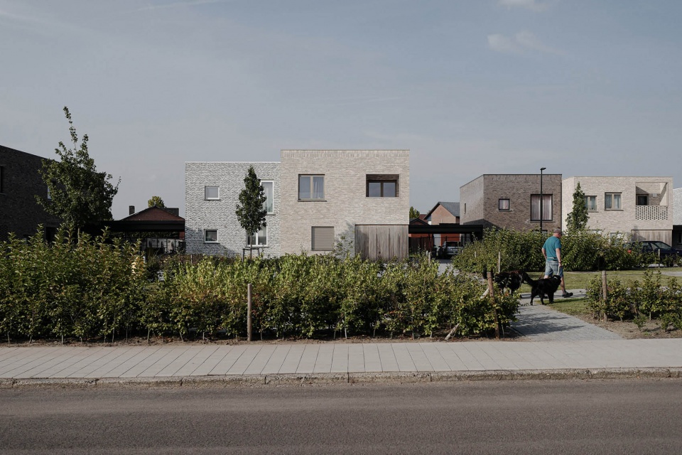 social housing in dessel by studio farris architects