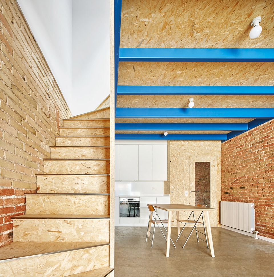 105JON Renovation of a House Between Dividing Walls Vallribera Arquitectes