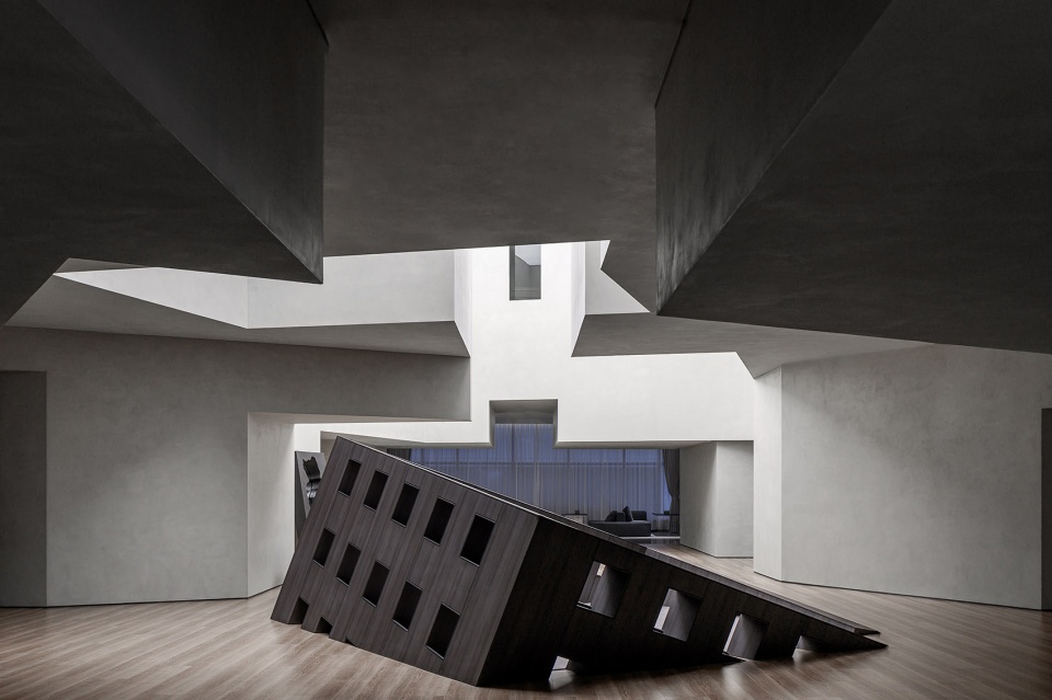 Shuiguo Tangquan Xintiandi Hangzhou by DJX Design