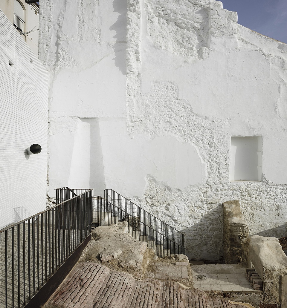 space aljibes viewpoint by waterscales arquitectos