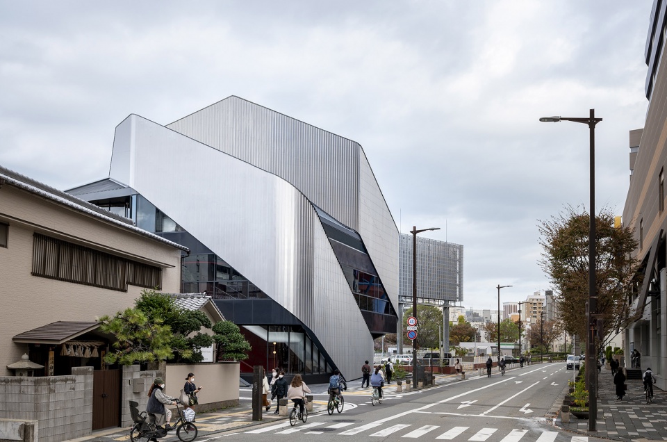 010 Building by Clouds Architecture Office