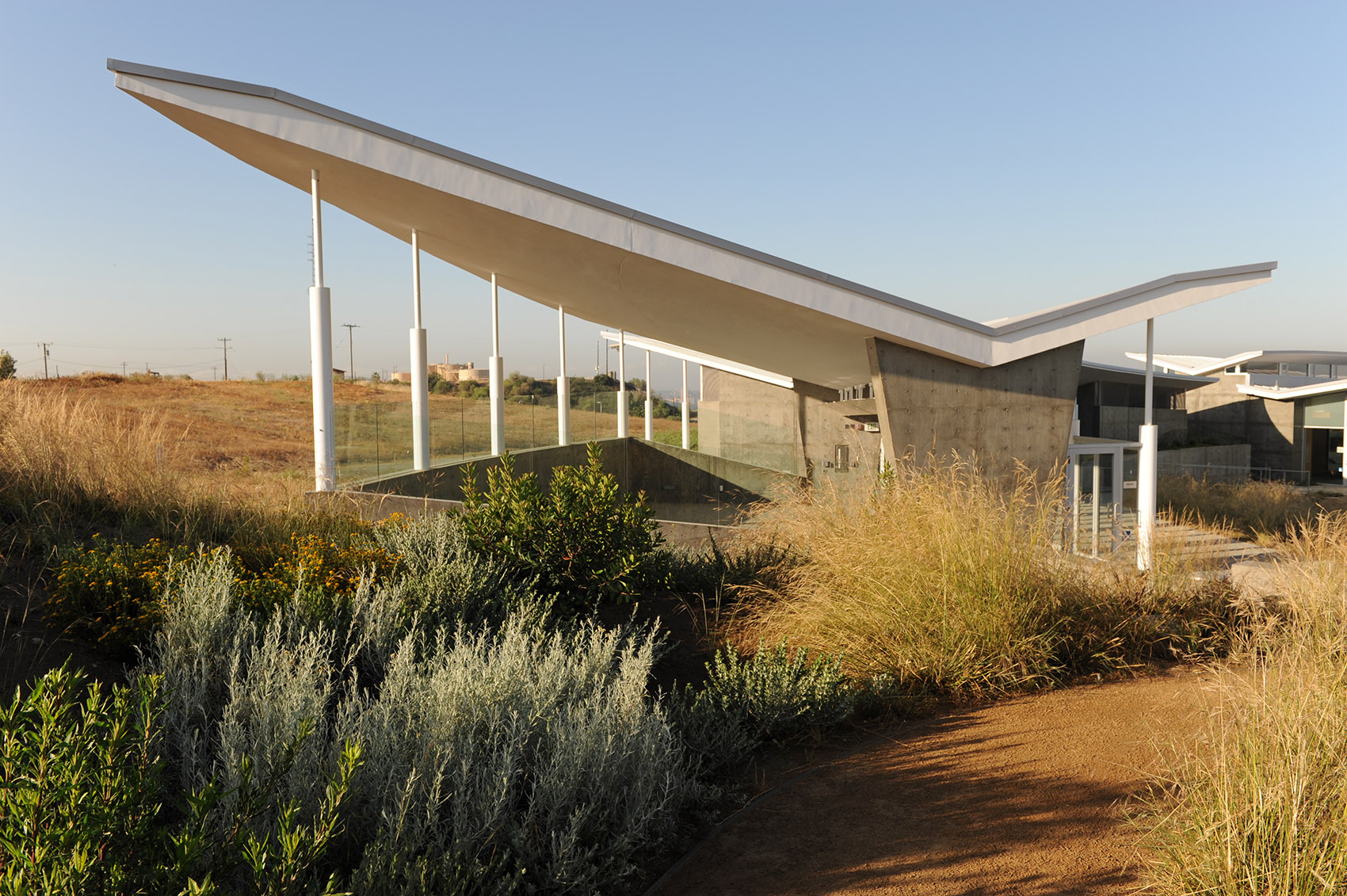 Baldwin Hills Scenic Overlook by Safdie Rabines Architects 谷德设计网