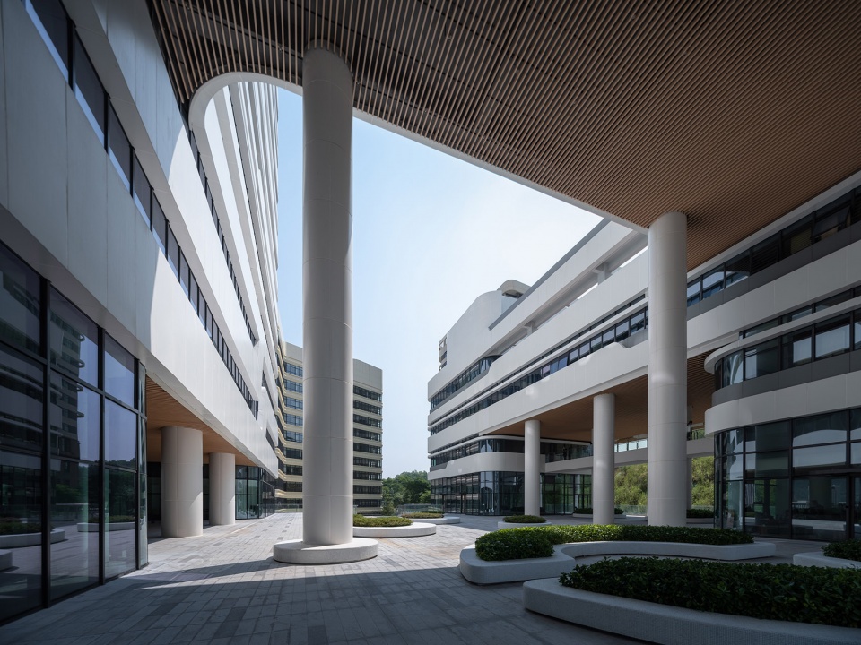 Design of Pingshan District Center for Disease Control and Prevention of Shenzhen by Z Z STUDIO