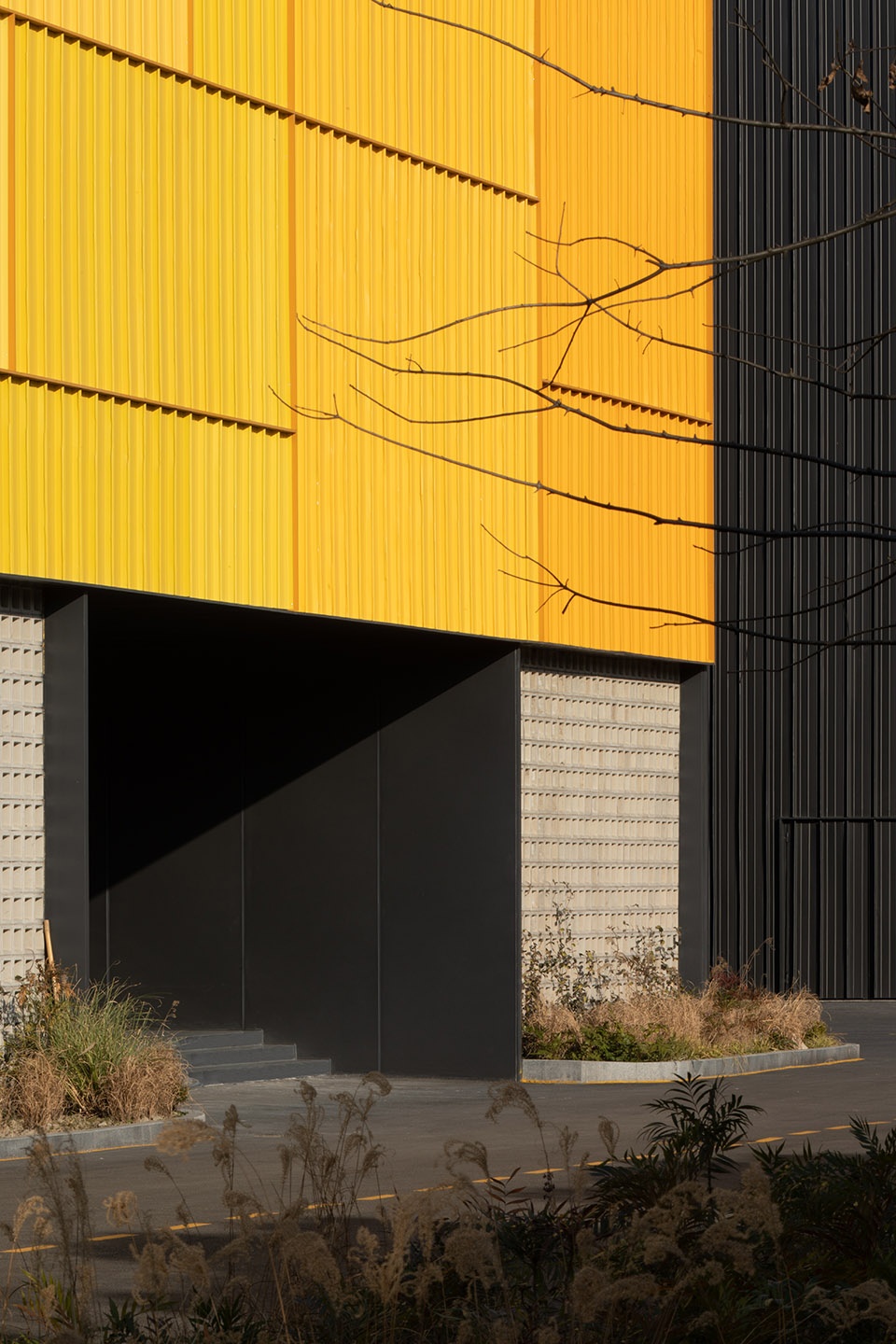 Renovation of the ForD warehouse China by say architects