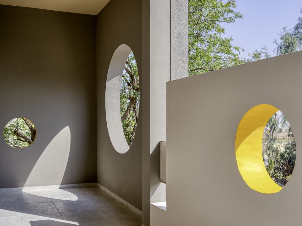 school under a neem by dhulia architecture design
