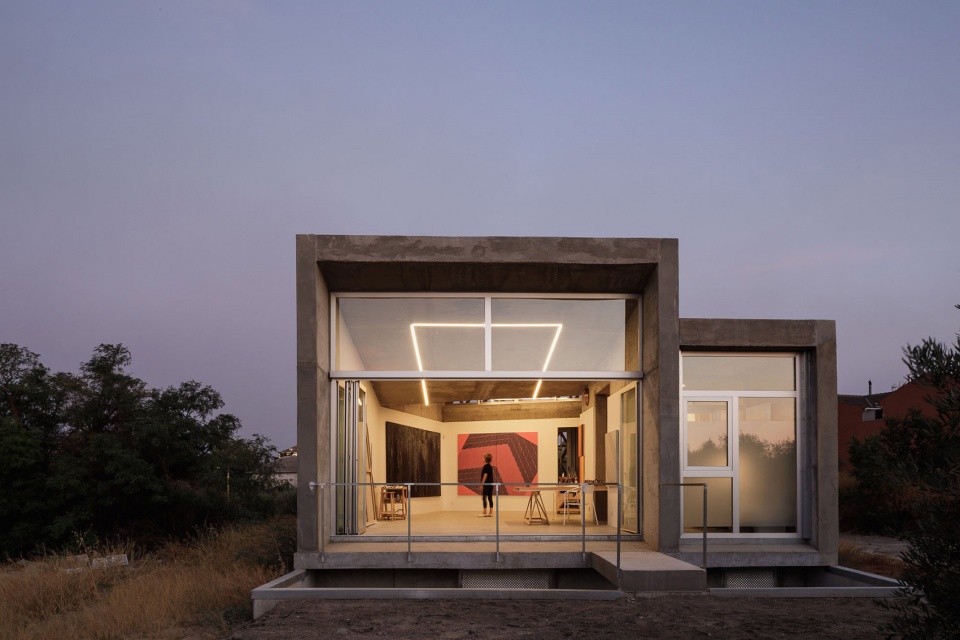 soledad sevilla artist studio by cayuelas arquitectos