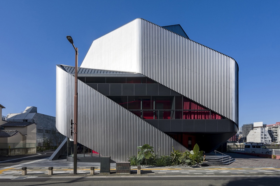 010 Building by Clouds Architecture Office