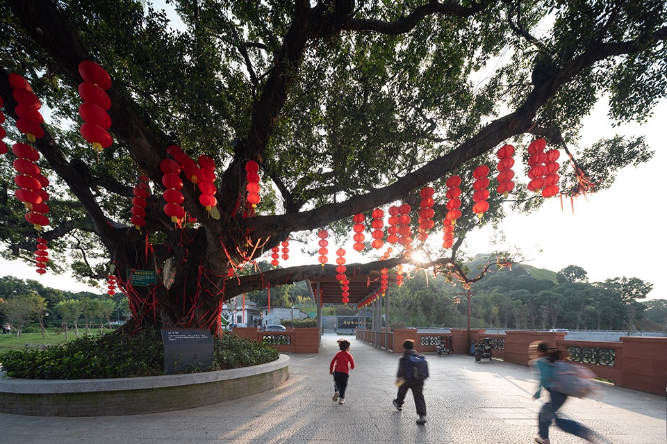 Organic renewal of the contiguous villages of Ding Peng and Huang by DONGDA SHENZHEN DESIGN CO LTD