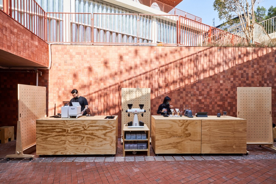 johandy travelers mobile cafe by 725321studio