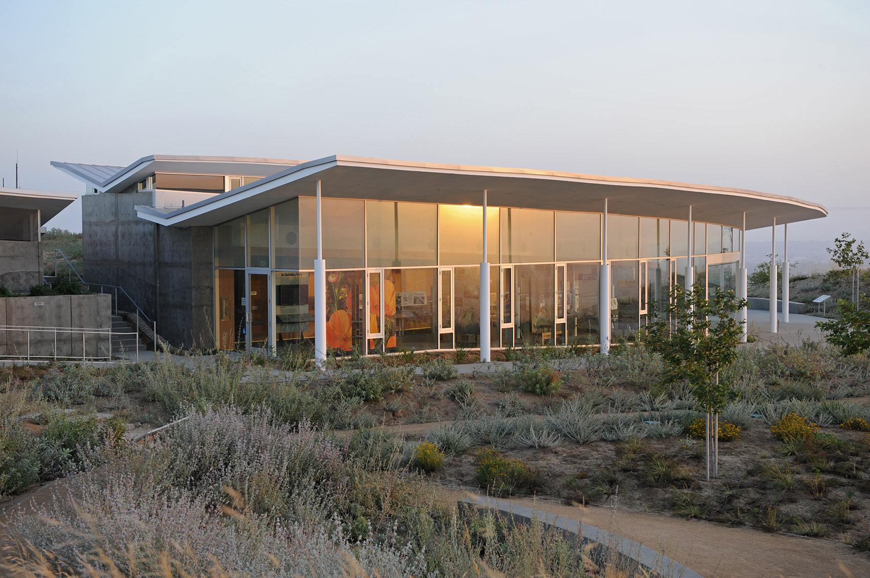 Baldwin Hills Scenic Overlook by Safdie Rabines Architects 谷德设计网
