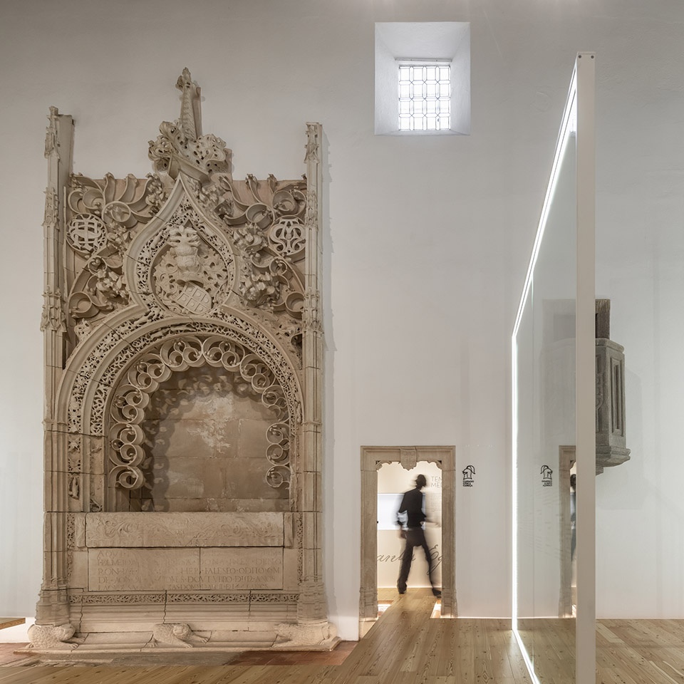 Panteao dos Almeida by Spaceworkers