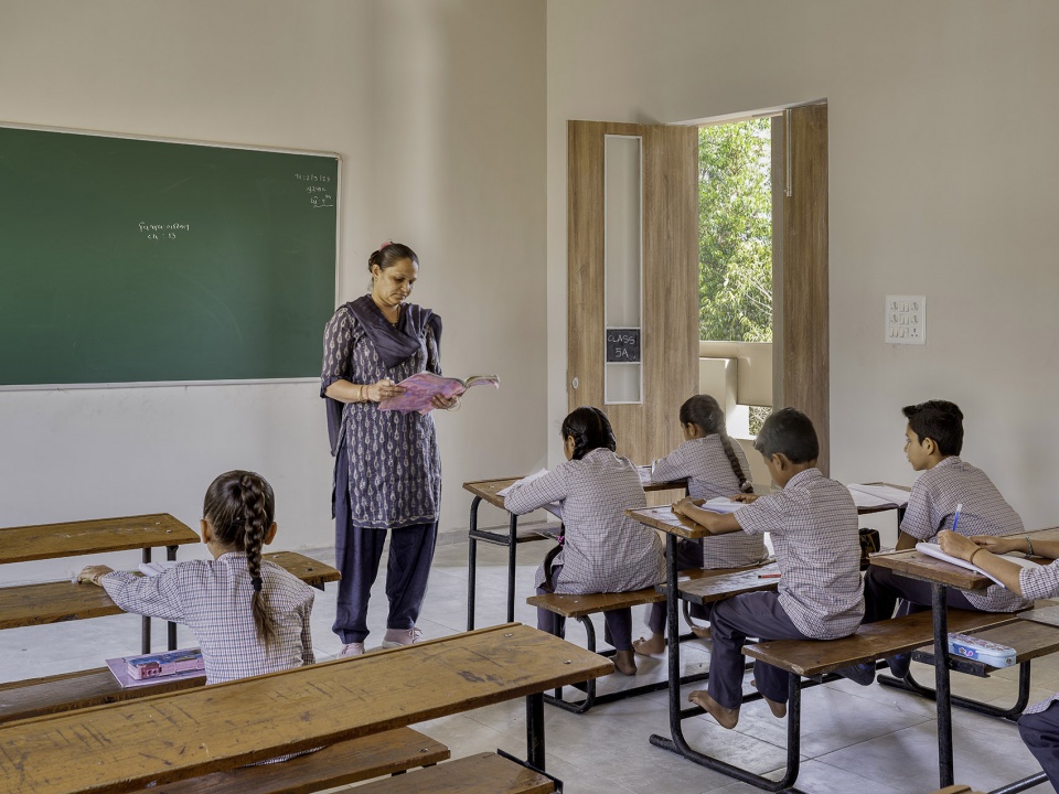 school under a neem by dhulia architecture design