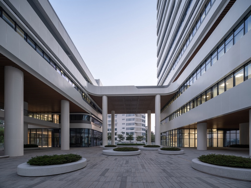 Design of Pingshan District Center for Disease Control and Prevention of Shenzhen by Z Z STUDIO
