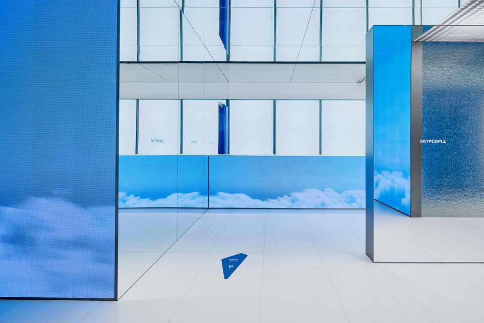 skypeople the plaza shanghai china by fununit design