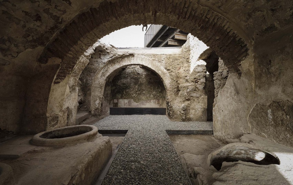 space aljibes viewpoint by waterscales arquitectos