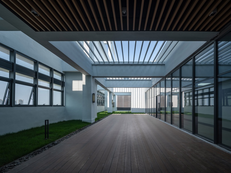 Design of Pingshan District Center for Disease Control and Prevention of Shenzhen by Z Z STUDIO