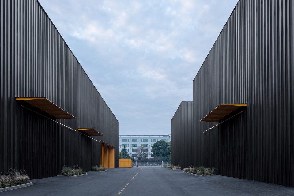 Renovation of the ForD warehouse China by say architects