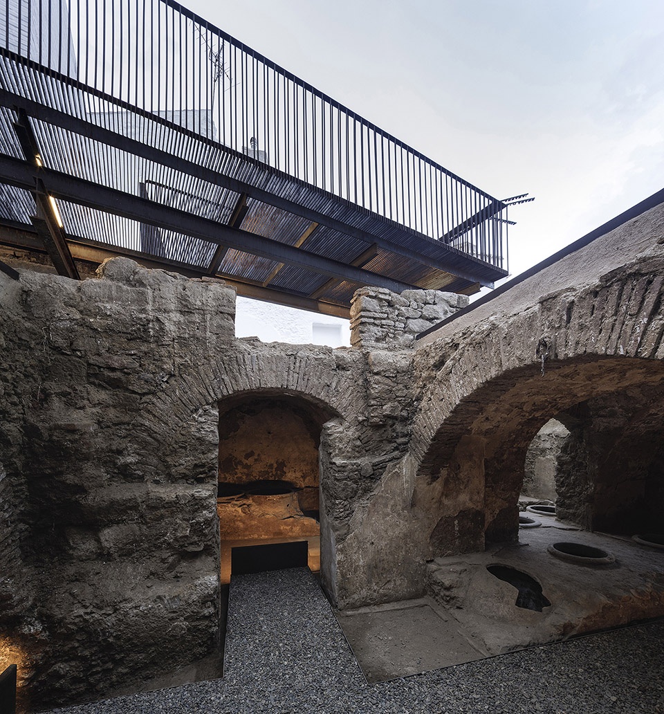 space aljibes viewpoint by waterscales arquitectos