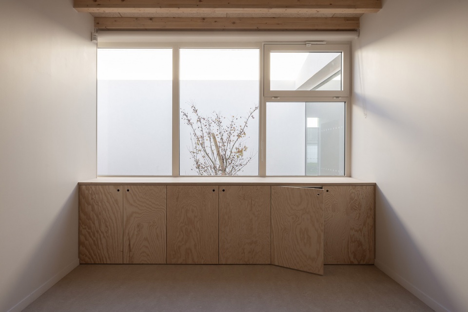 Construction of a three classes kindergarten in Saint Ouen Du Tilleul by ACAU Architectes