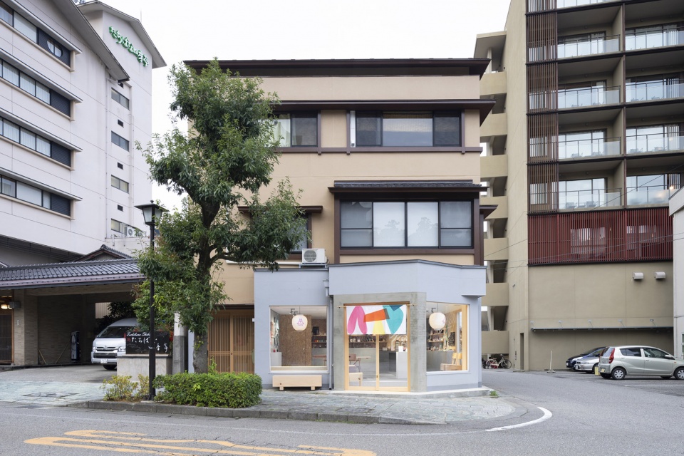 aiueo yamashiro onsen store by koyori architects