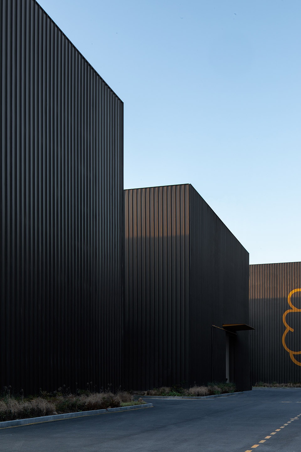 Renovation of the ForD warehouse China by say architects