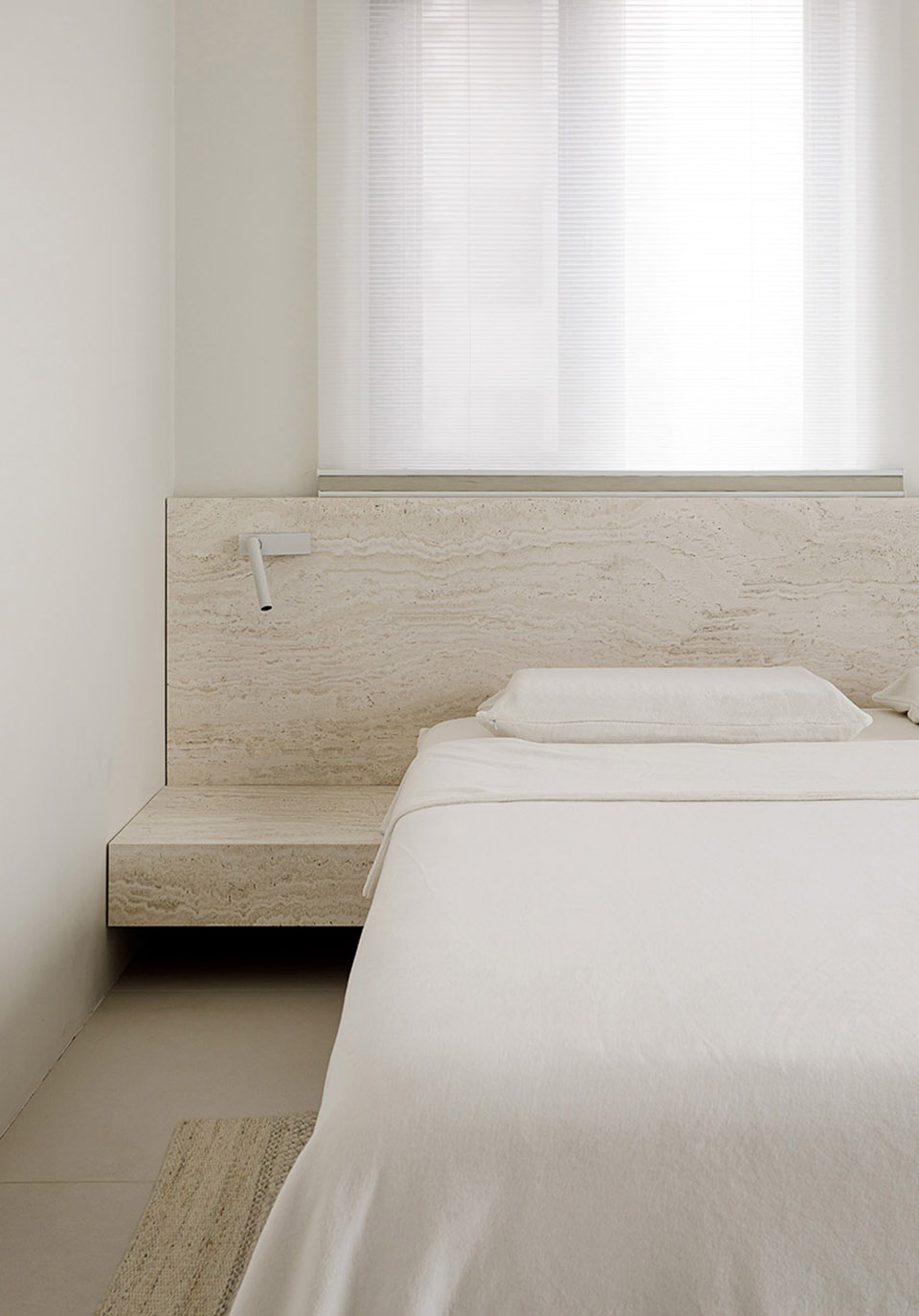 Between the lines China by CHENJING DESIGN xbq